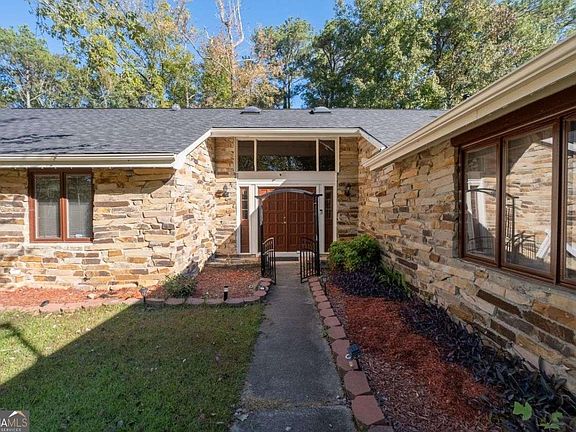 3rd image of 5934 S Deshon Ct