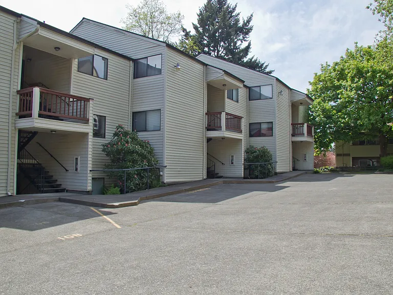 Second Wind Apartments — Photo 12