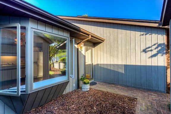 4th image of 405 Manor Dr APT C