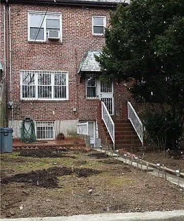 3rd image of 8025 Park Ln