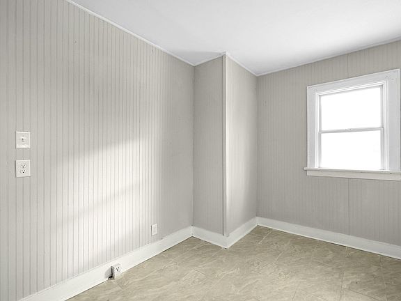 2nd image of 1095 21st Ave #1095
