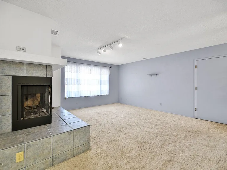 1602 Luna Ct — Photo 41
