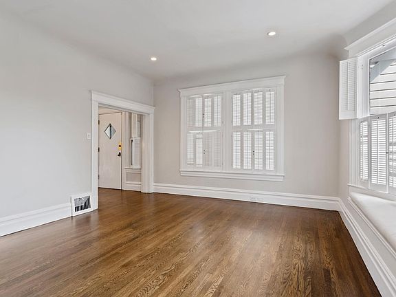 3rd image of 58 21st Ave
