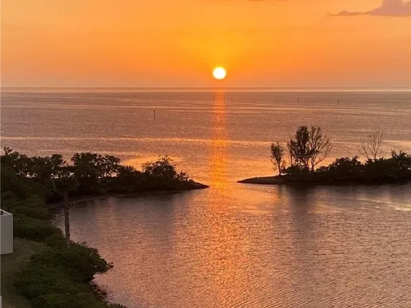 5915 Sea Ranch Dr, Hudson, FL