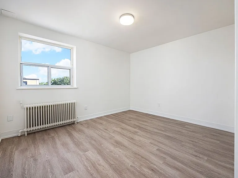 877 Kennedy Rd #407 — Photo 4