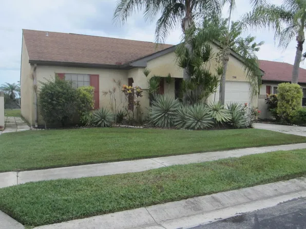 2388 SE Brekenridge Cir, Port Saint Lucie, FL 34952