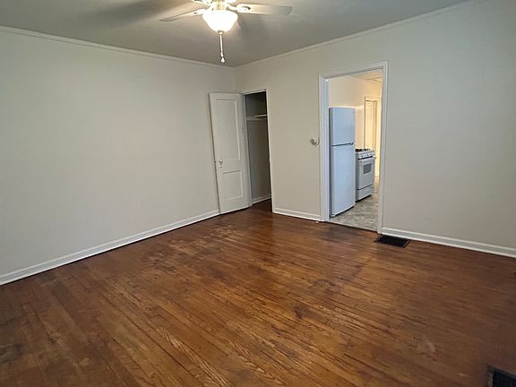 4th image of 518 S 15th St #518