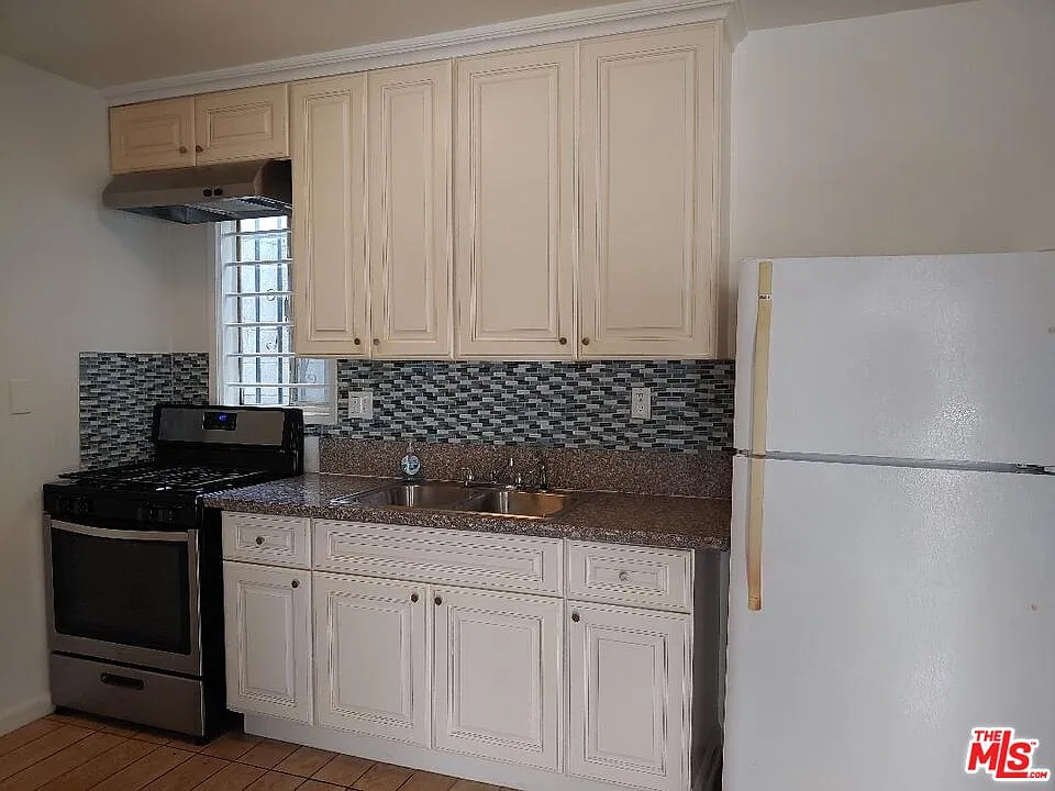 1 bed, 1.0 bath, $1,775 — Photo 3
