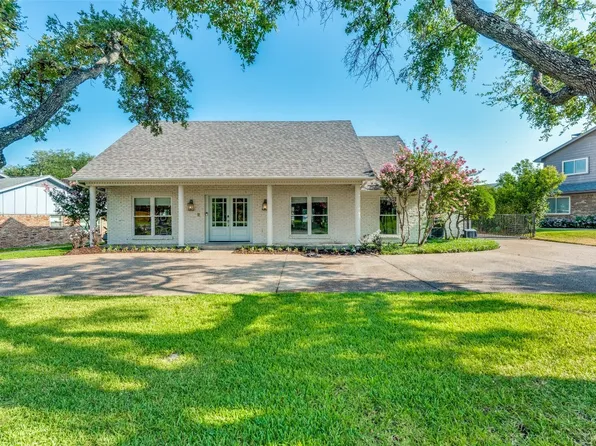 3205 Rolling Knoll Dr, Farmers Branch, TX 75234