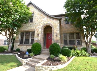 8013 Creek View Dr, North Richland Hills, TX 76180