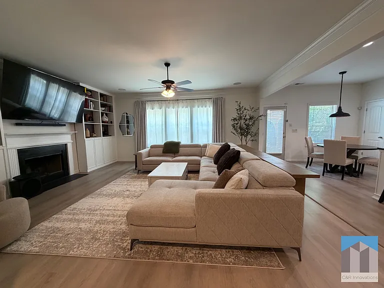 838 Pine Ln — Photo 5