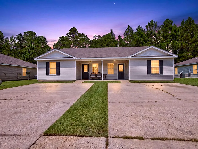 15119 Deer Creek Dr #B — Photo 2