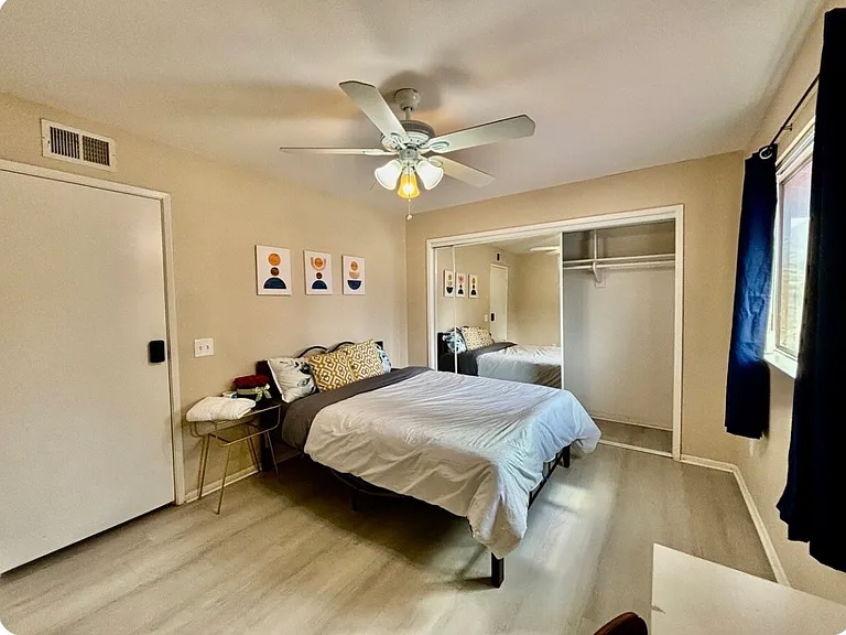 425 Maravilla Dr — Photo 6