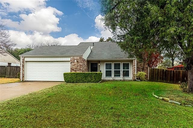 1st image of 710 Heather Wood Dr