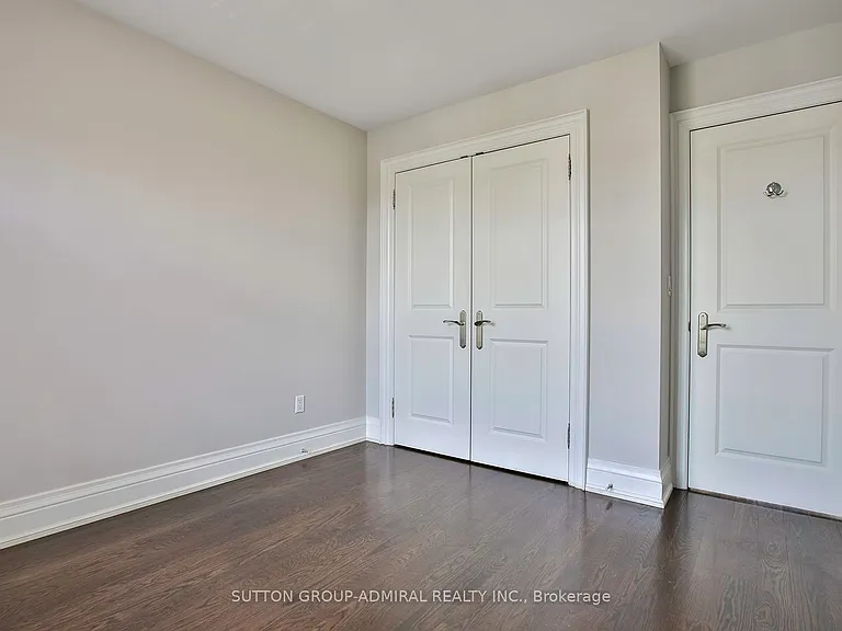 21 Dunblaine Ave — Photo 26