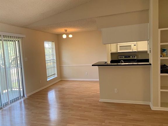 2nd image of 2120 El Paseo St APT 210