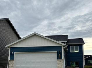 6744 66th Ave S, Horace, ND