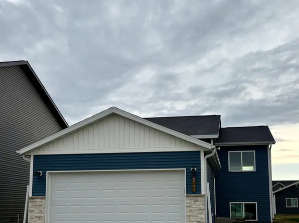 6744 66th Ave S, Horace, ND 58047