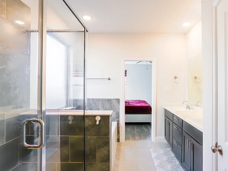 412 Christie Xing — Photo 12
