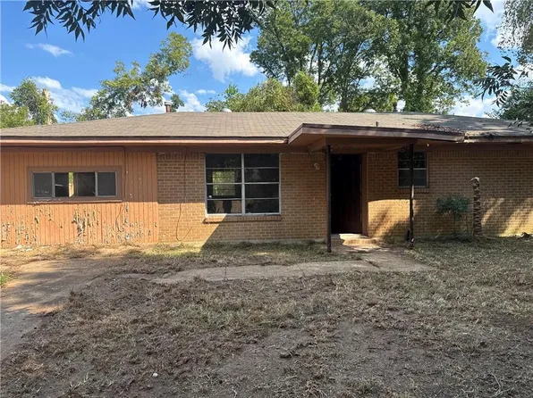 1923 Donegal Dr, Alexandria, LA 71303