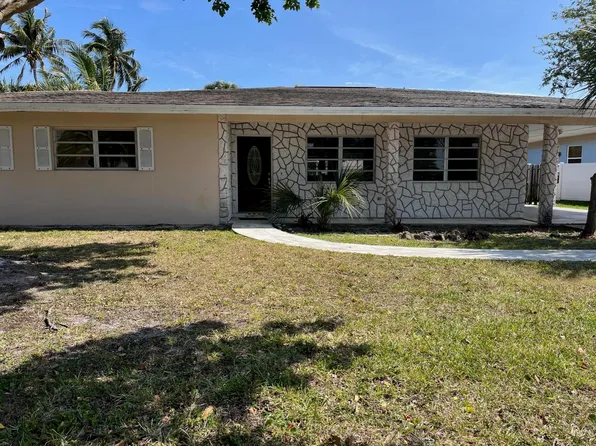 1565 Thumb Point Dr, Fort Pierce, FL 34949