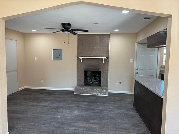 5th image of 2705 Blue Ridge Dr