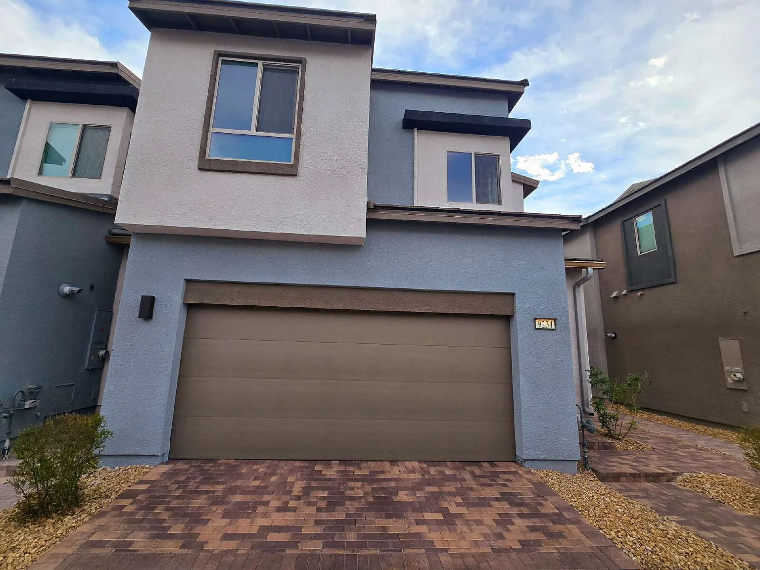 3 bed, 2.5 bath, 1677 sqft, $2,500 — Photo 2
