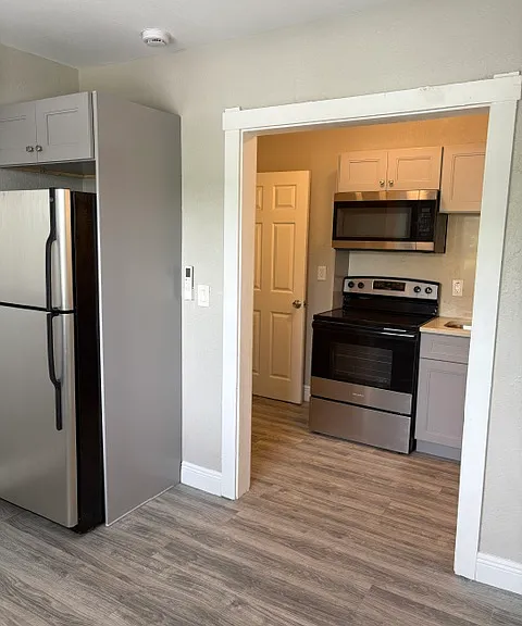 431 N L St — Photo 3