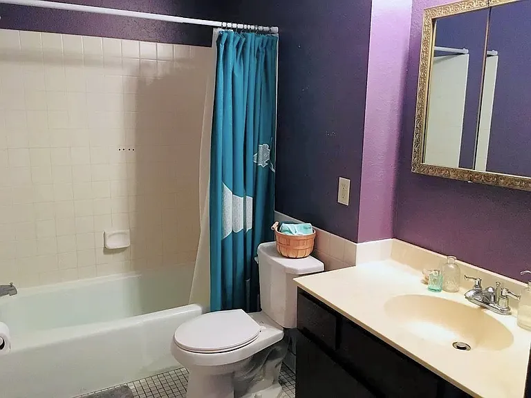 1074 Regency Dr — Photo 11