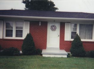 75 Richard Dr, Chaplin, KY 40012