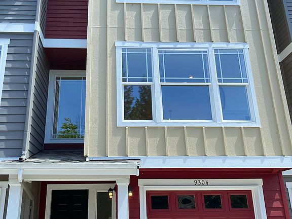 2nd image of 9304 162nd Pl NE