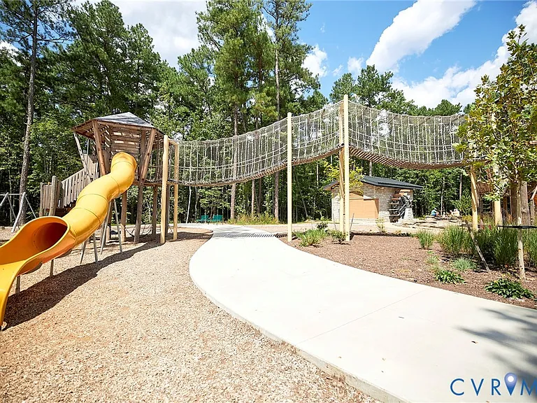 214 Greenpark Rd — Photo 44