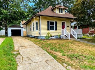 35 Cherry Rd, Cranston, RI 02905