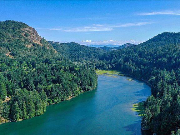 3rd image of 1709 Falcon Heights Rd