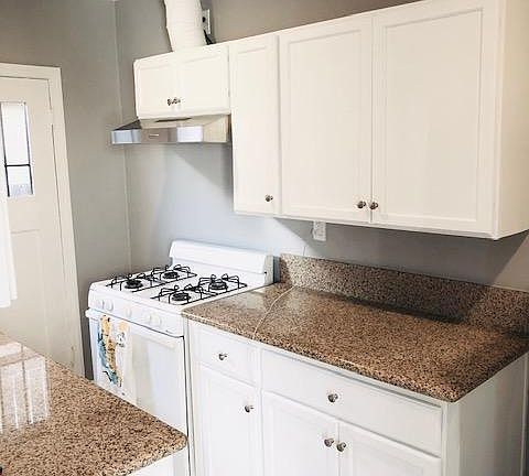 5th image of 2122 20th St APT C
