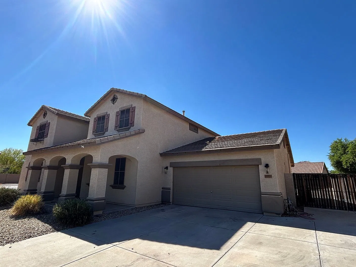 4 bed, 2.5 bath, 3886 sqft, $3,000 — Photo 4
