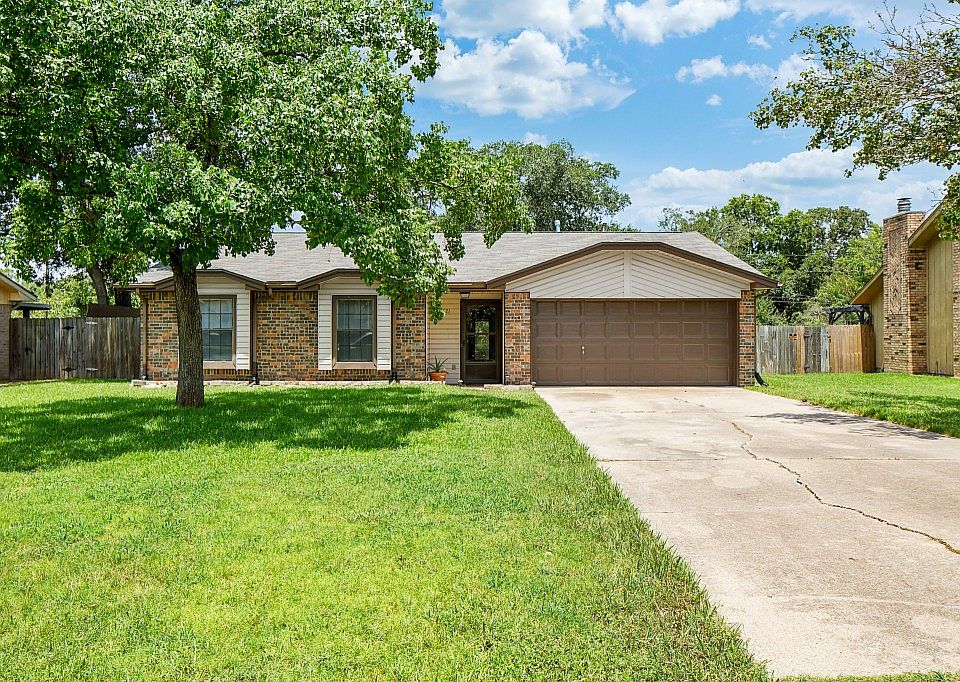 1st image of 1221 Haley Pl