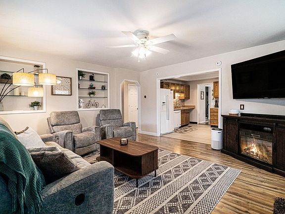 4th image of 957 Woodville Ave