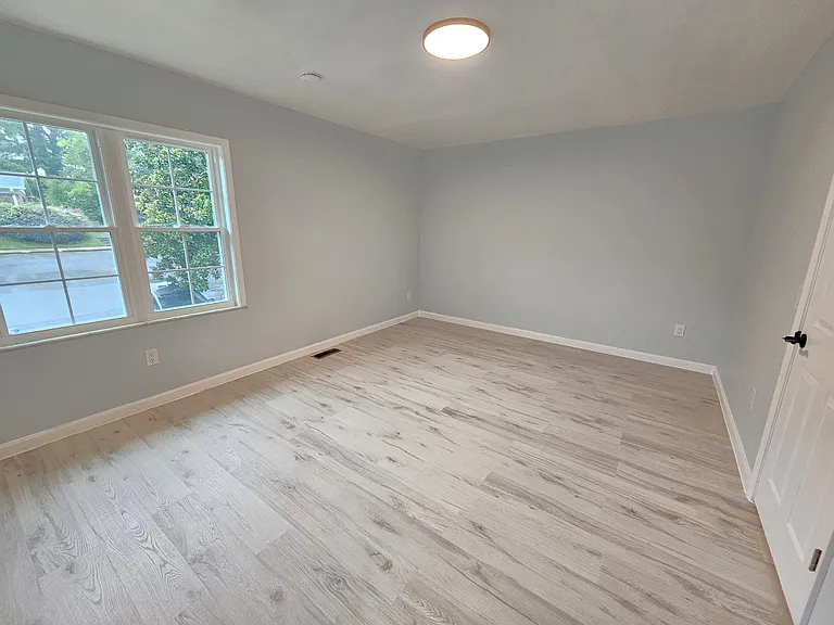 35 Summercreek Dr — Photo 23