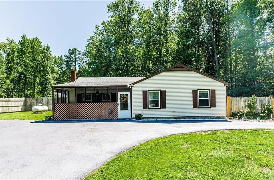 1st image of 6614 Lake View Dr