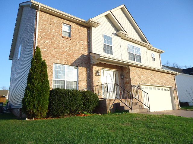 1st image of 843 Mulberry Pl