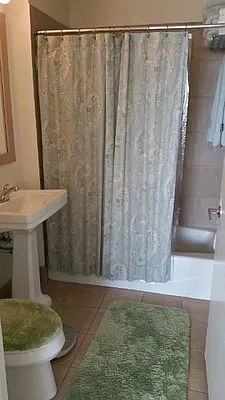 Rented by Kian Realty | media 48