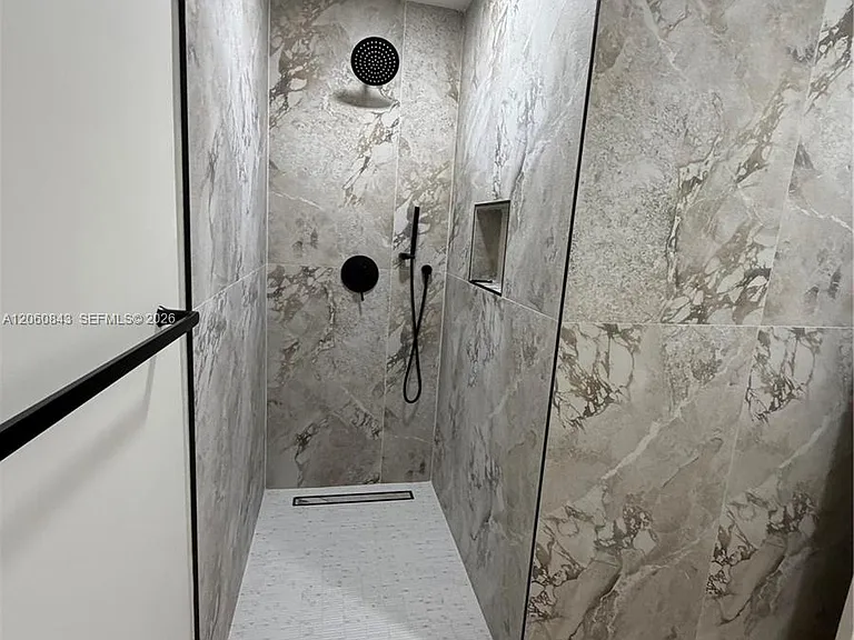 708 SW 7th Ave #1 — Photo 15