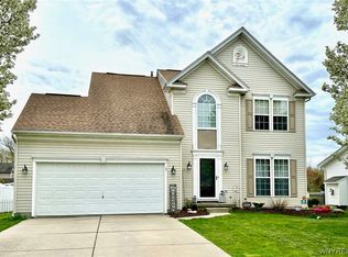 1517 Evergreen Dr, Lake View, NY 14085