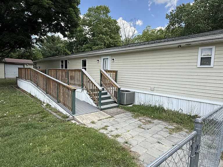 3719 Fountain Cir — Photo 13
