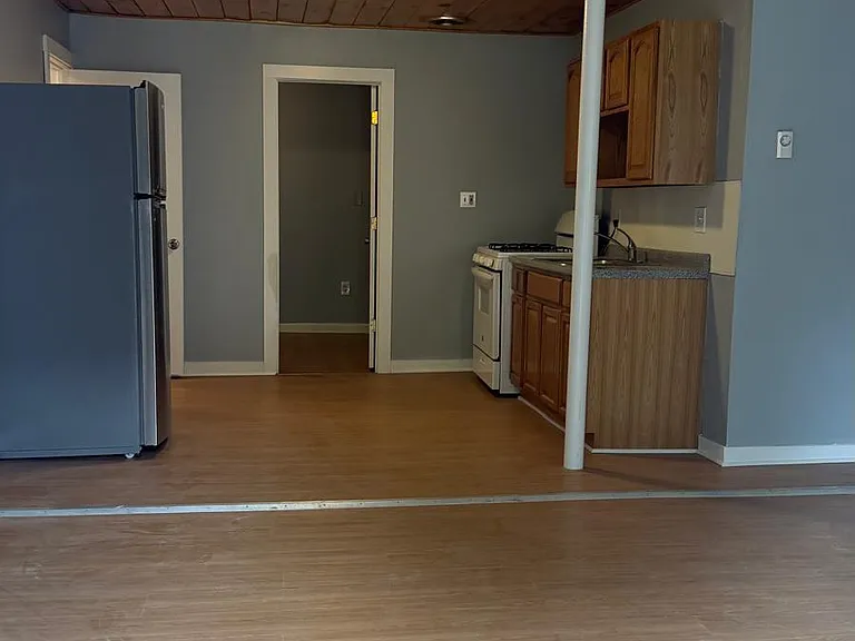 118 W Main St #2 — Photo 2