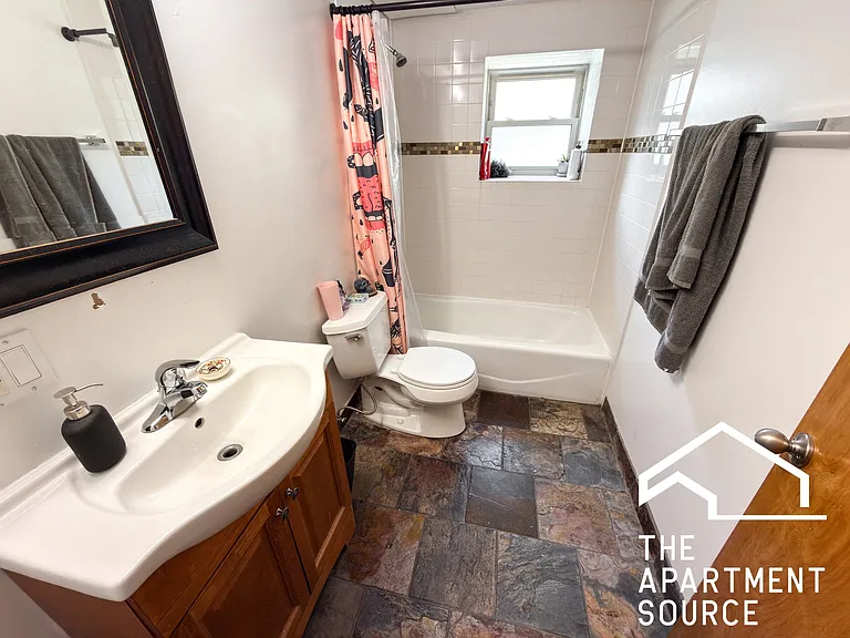 2835 N Damen Ave #1R — Photo 13