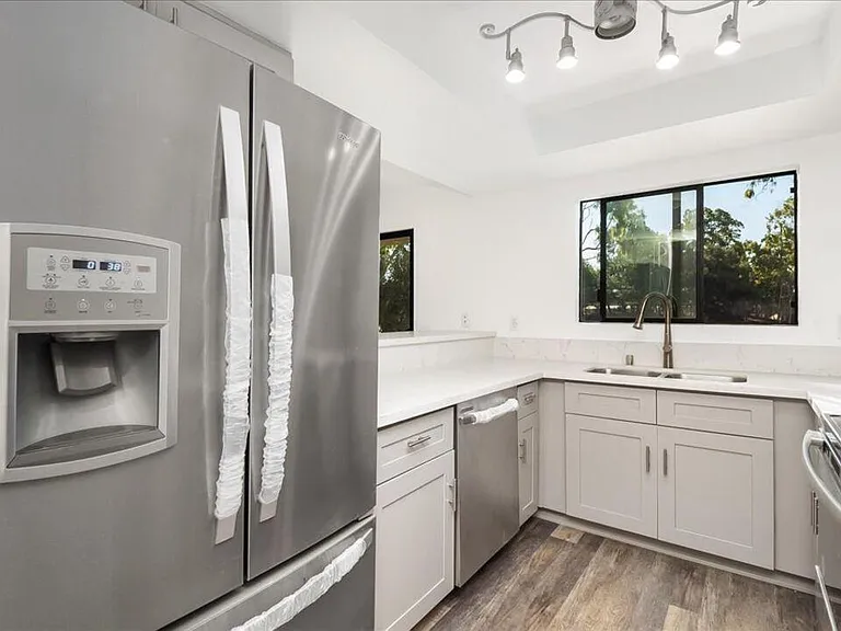 Renovated Kitchen with Brand new appliances