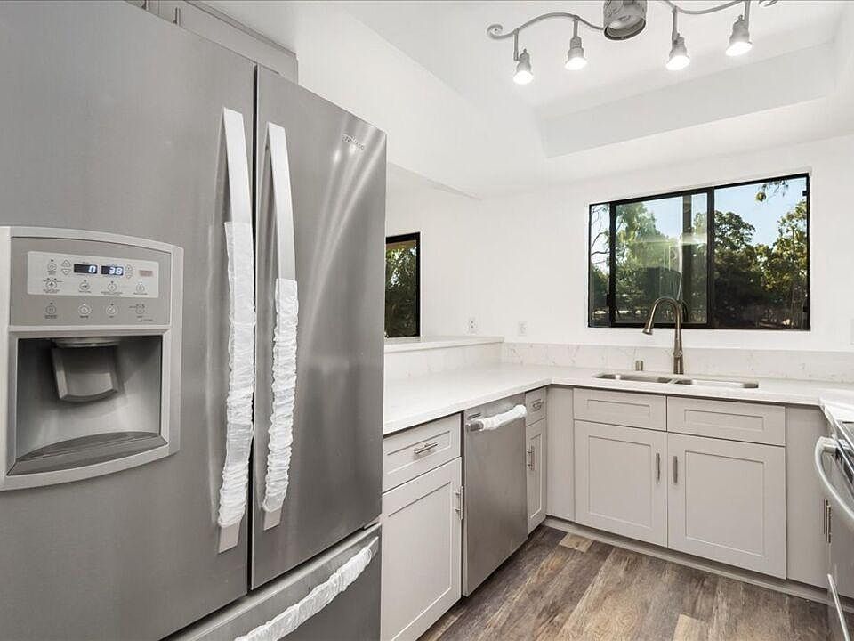Renovated Kitchen with Brand new appliances