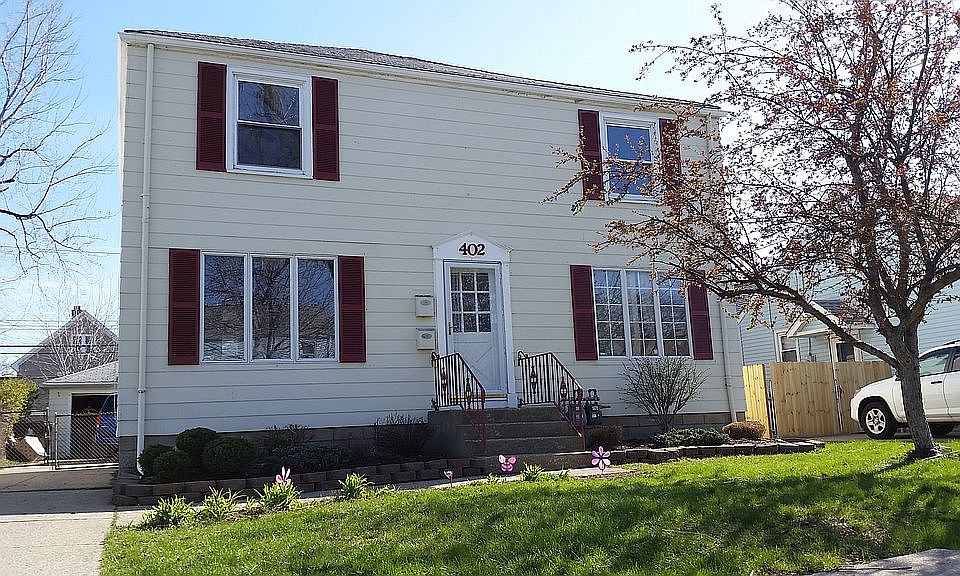 1st image of 402 Shepard Ave